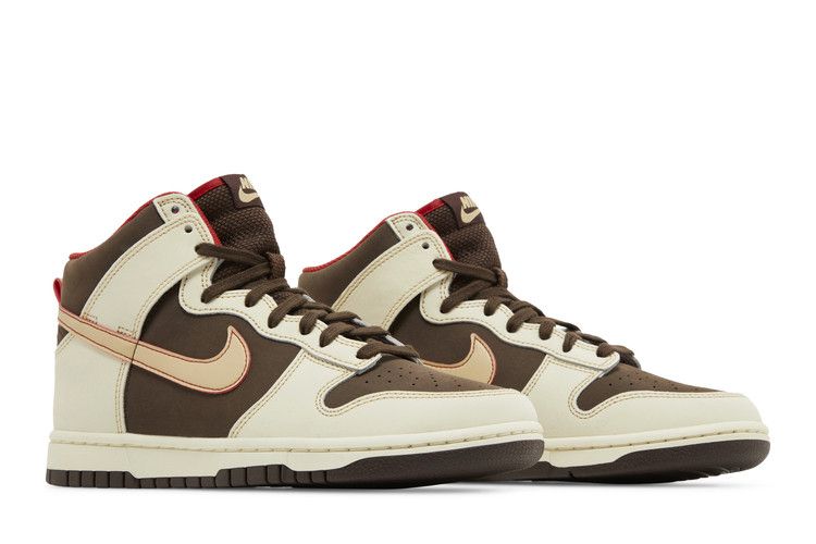 Nike Dunk High SE Baroque Brown