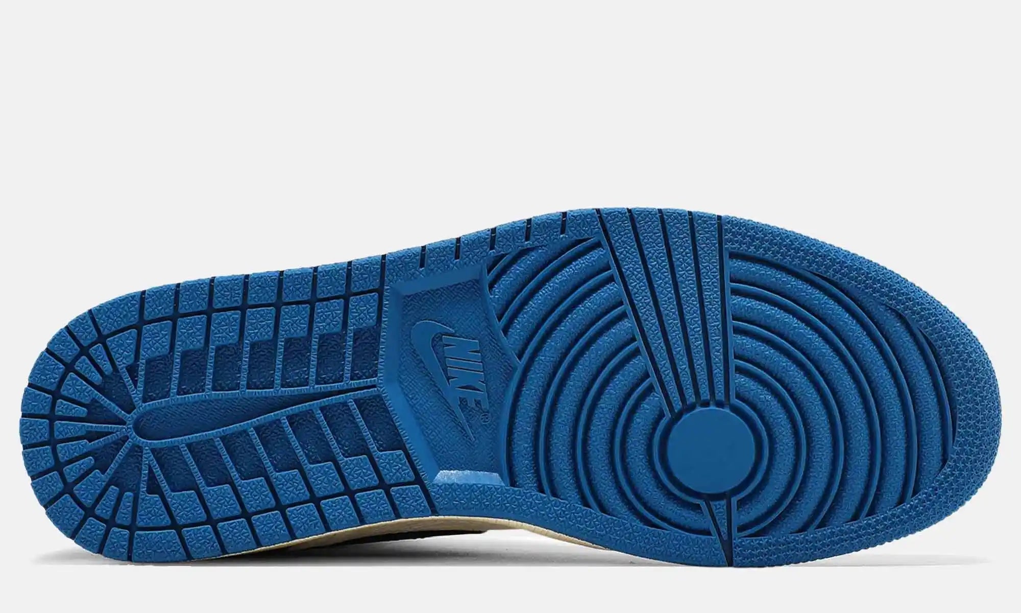 Fragment x Travis Scott Jordan 1 Retro High