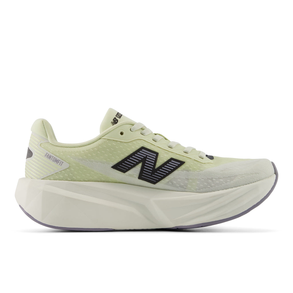 New Balance Womens Fuelcell Rebel V5 - PISTACHIO BUTTER