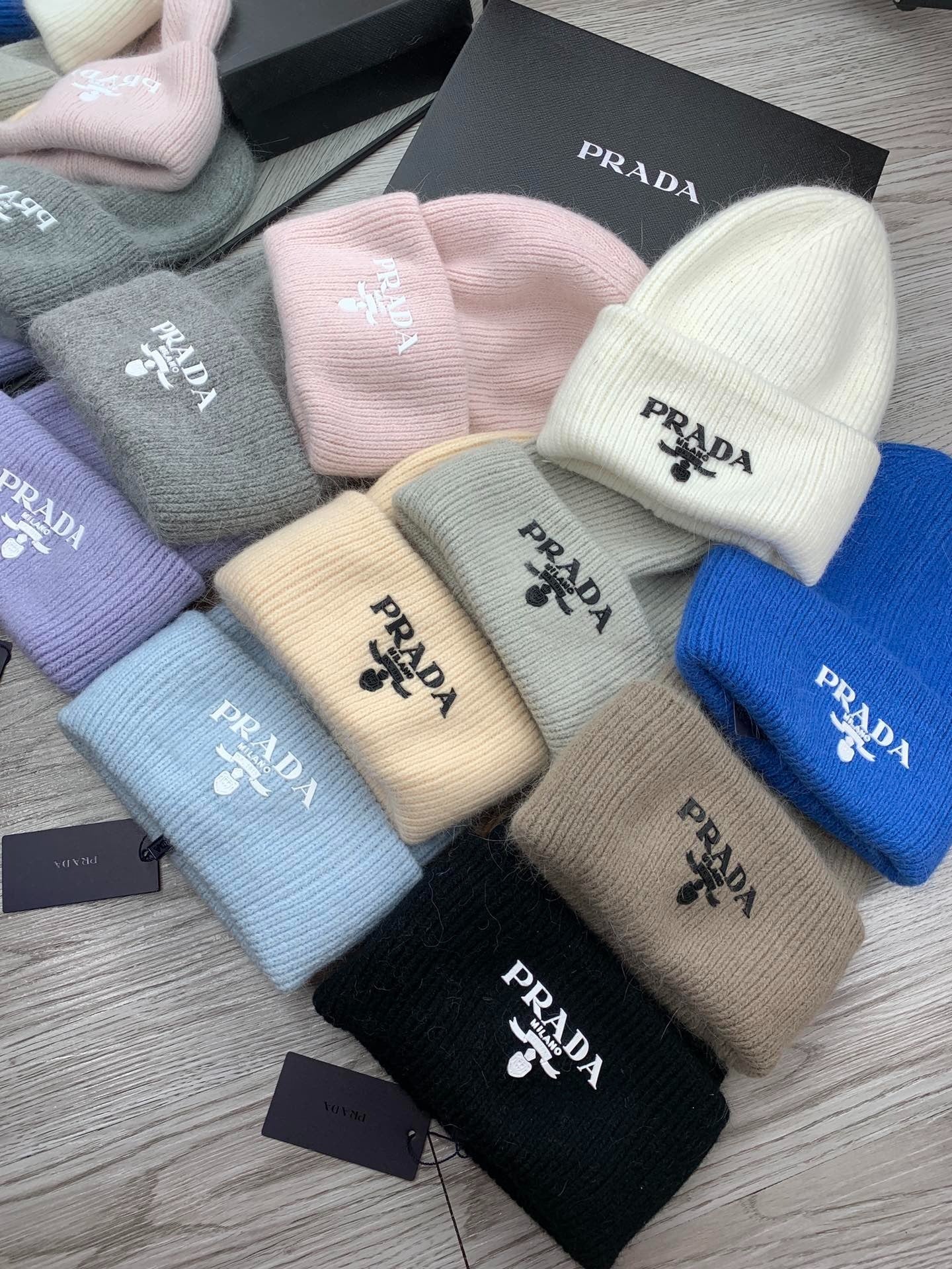 BEANIE HAT IN COBALT BLUE WOOL 108752
