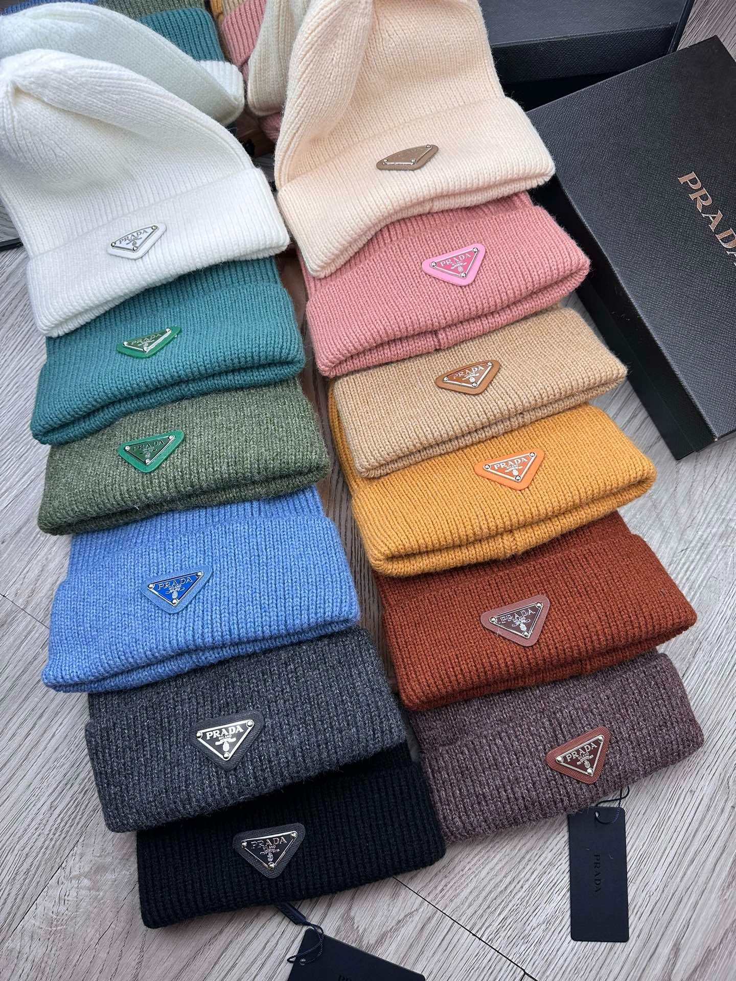 BEANIE HAT IN TEAL GREEN WOOL 332392