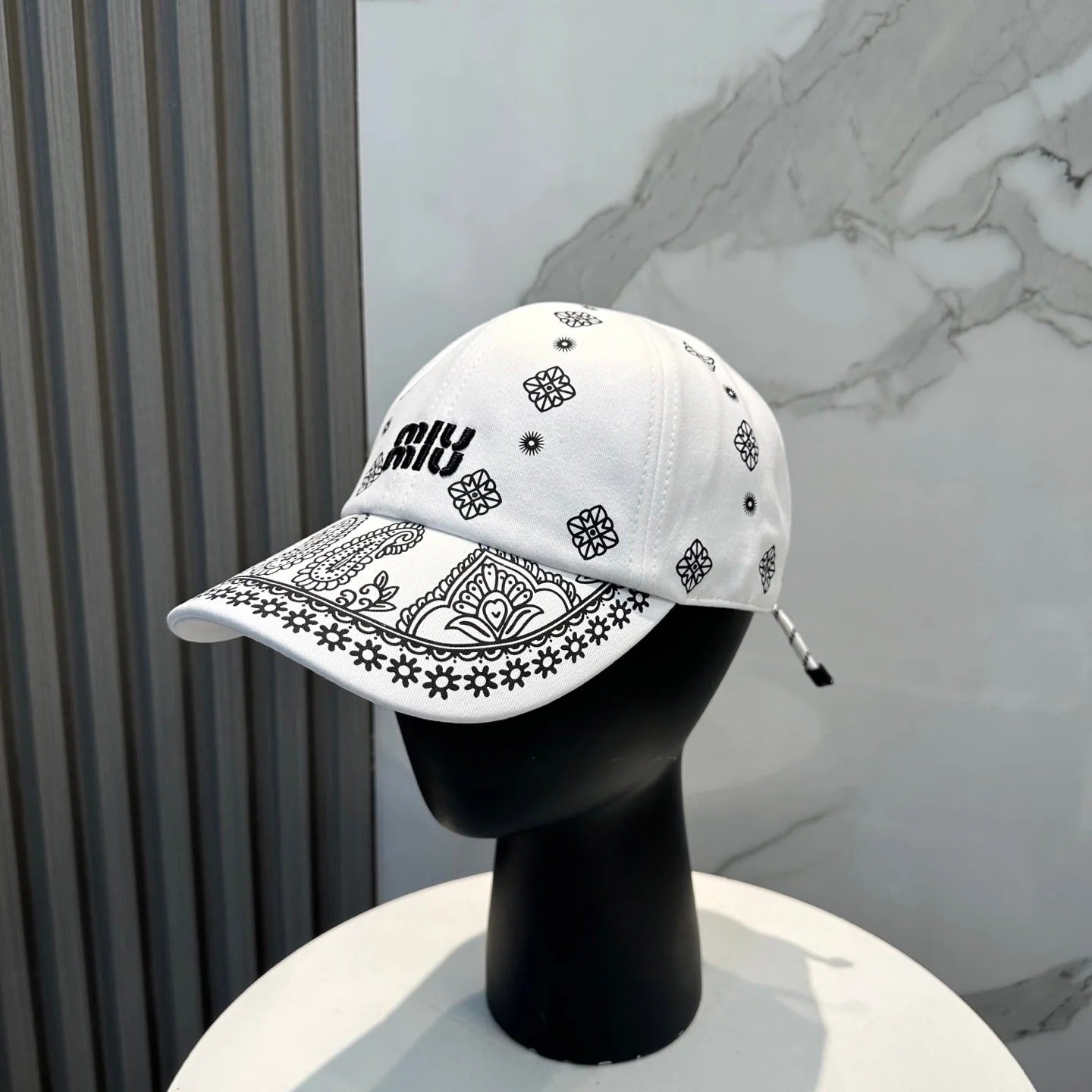 Miumiu Bandana Pattern And Embroidered Logo Hat 229398