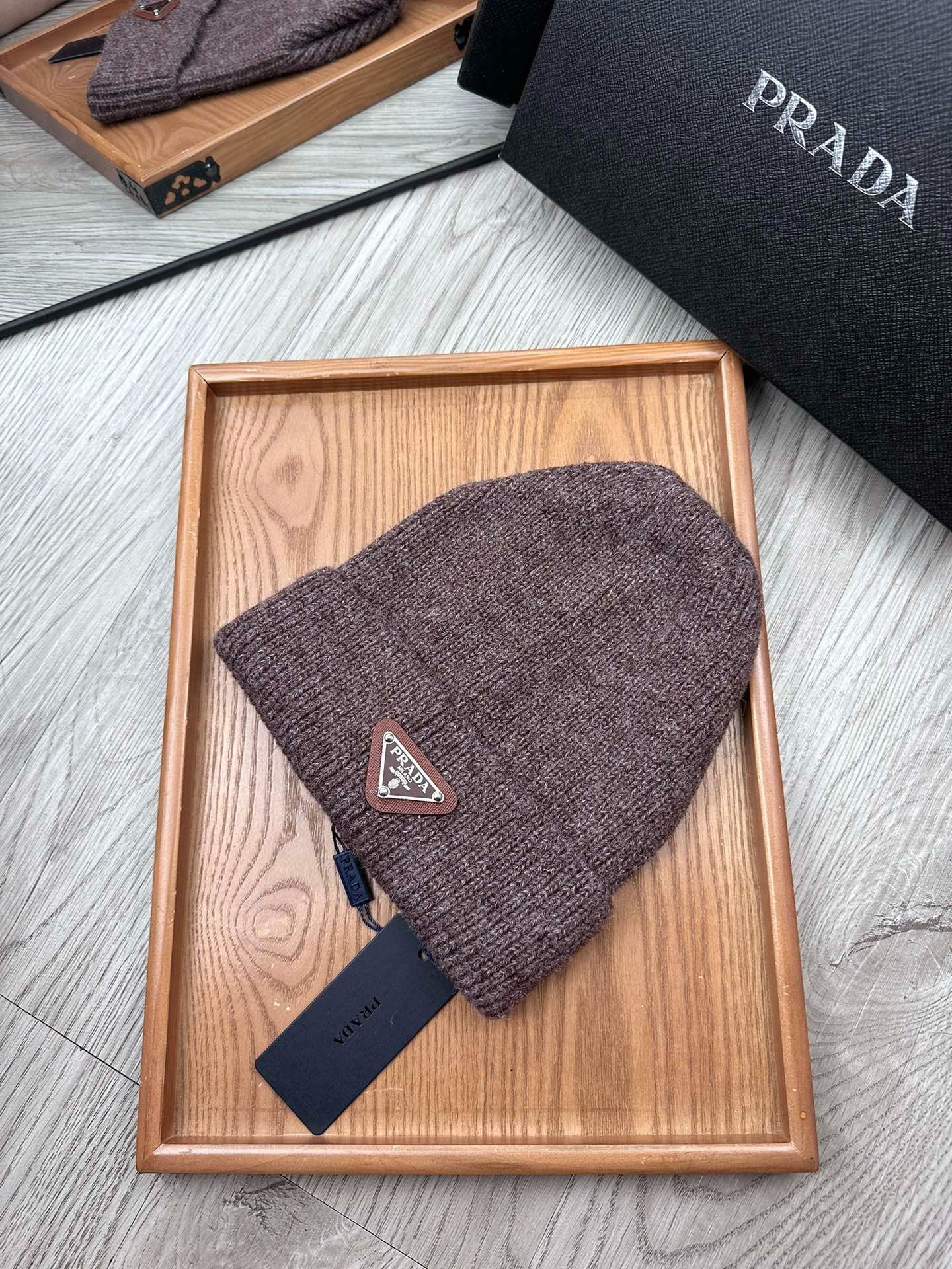 BEANIE HAT IN RED BROWN WOOL 332398 (Copy)