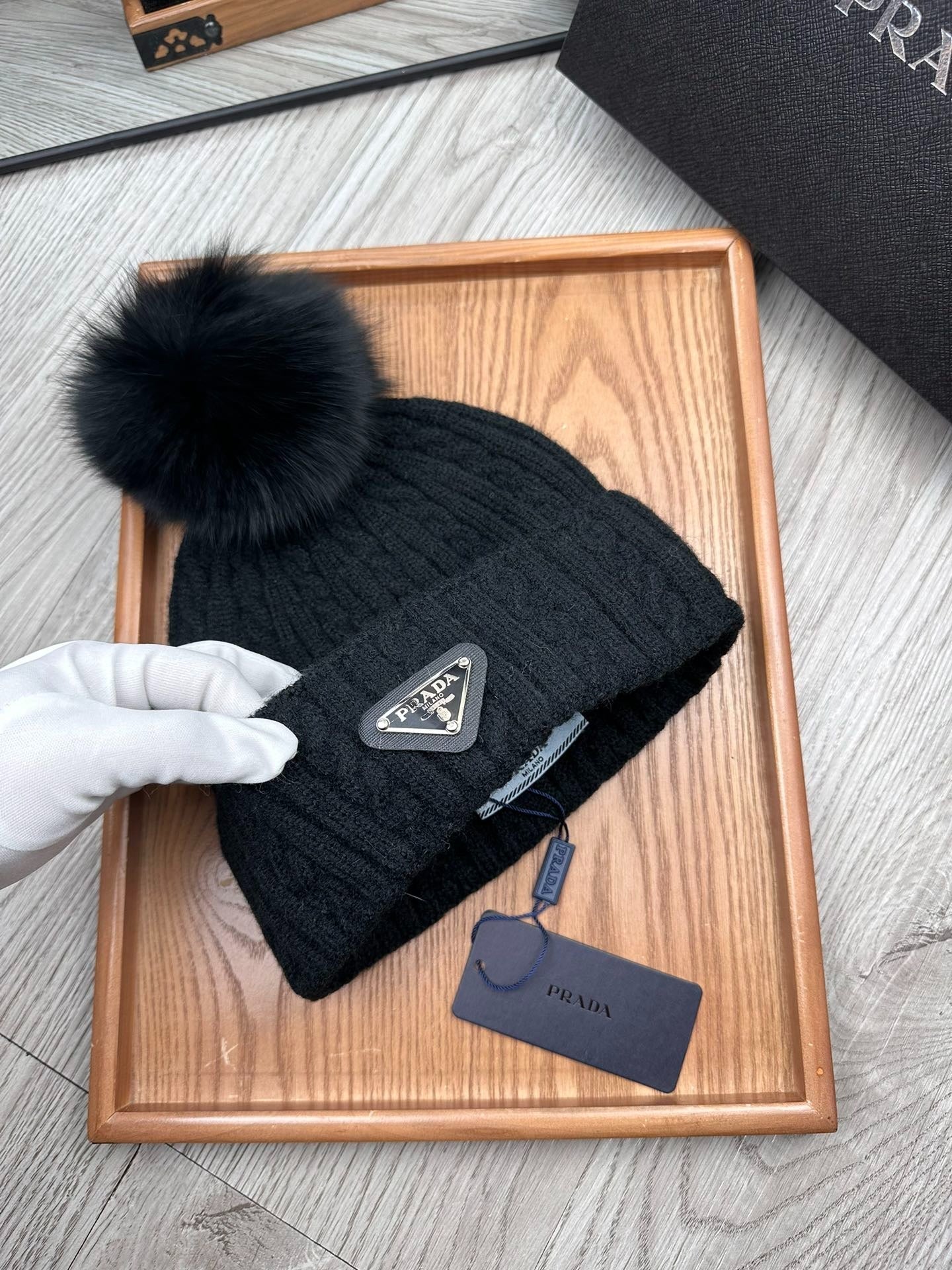 BEANIE HAT IN BLACK WOOL 352368