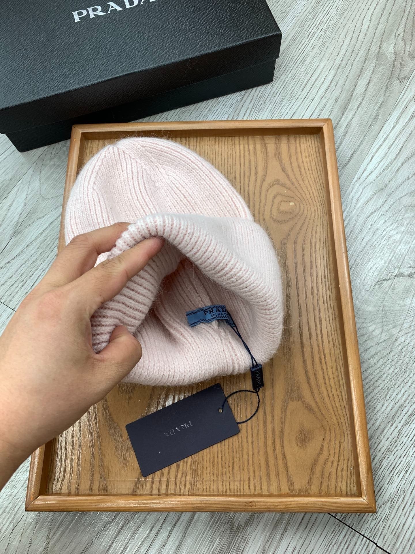 BEANIE HAT IN SOLF PINK WOOL 108751