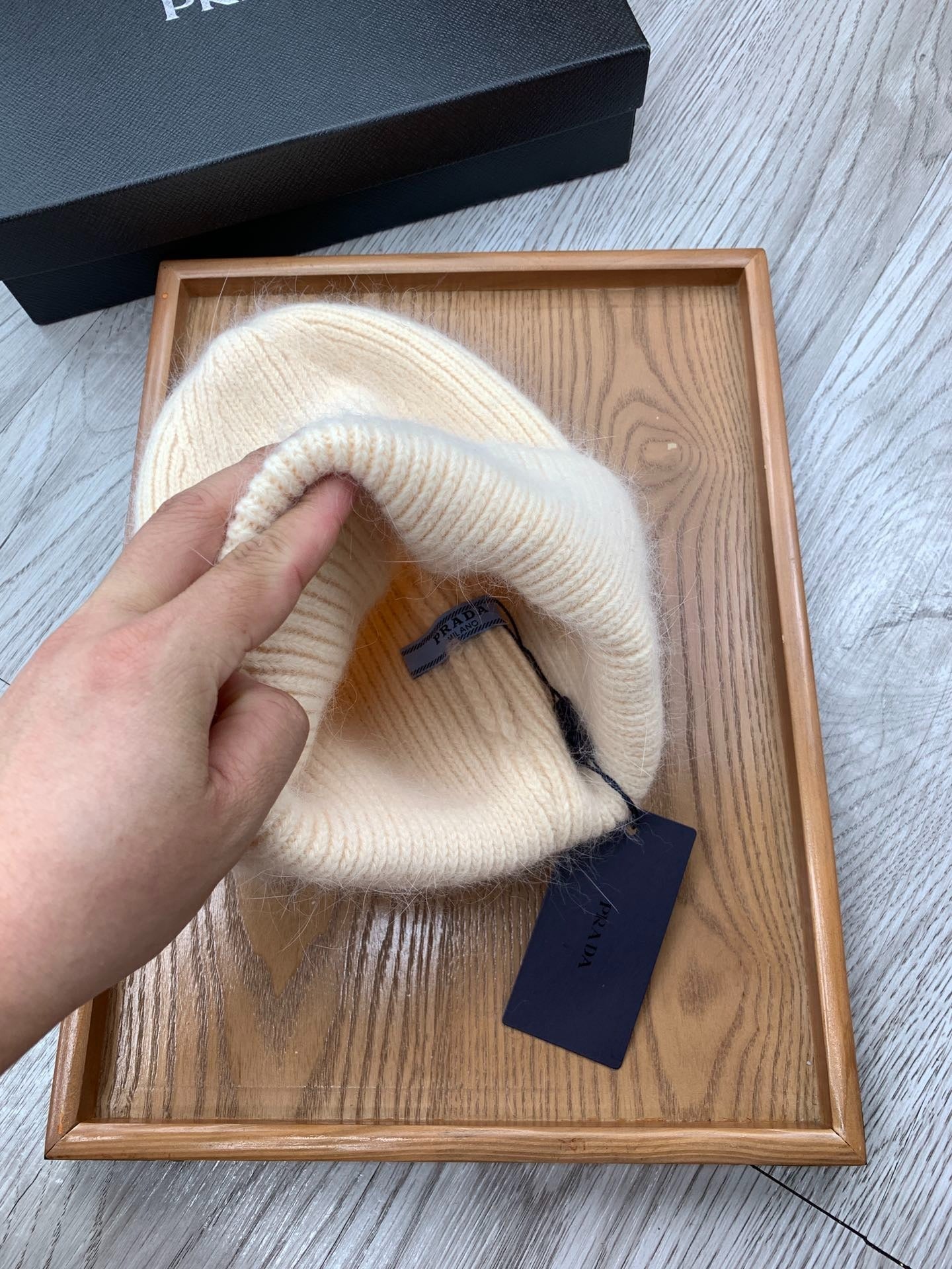 BEANIE HAT IN BEIGE CREAM WOOL 108745