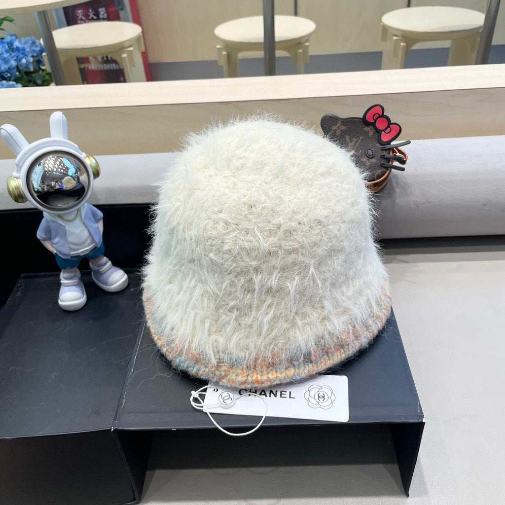 BUCKET HAT IN BISQUE BEIGE LAMB FUR 419467
