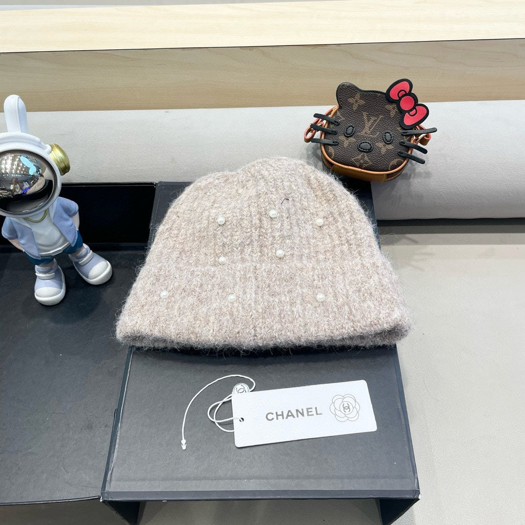 BEANIE HAT IN KHAKI BROWN WOOL 430084