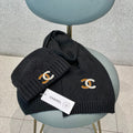 SET HAT AND SCARF IN BLACK WOOL 420823