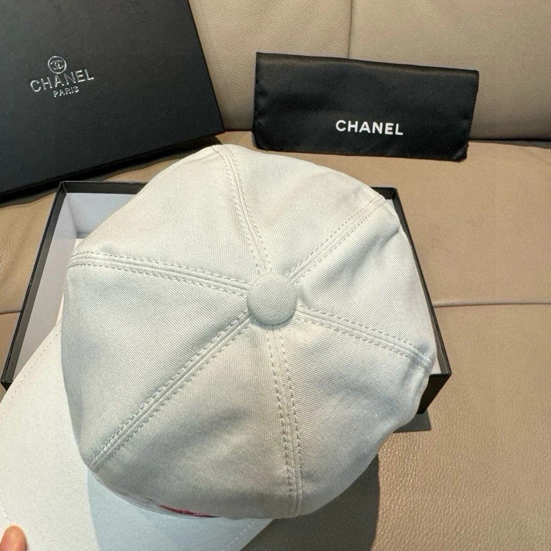 WHITE BASEBALL CAP WITH PINK LOGO IN COTTON 672798