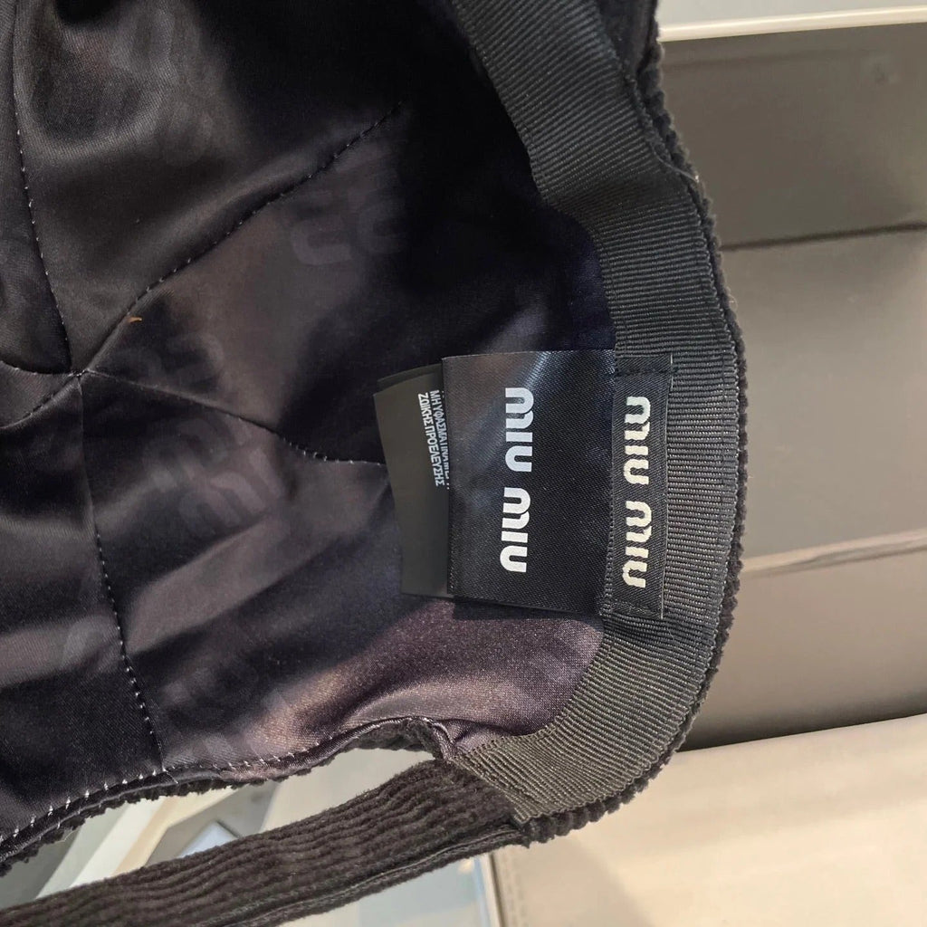 MM BASEBALL CAP IN CHARCOAL BLACK VELVET