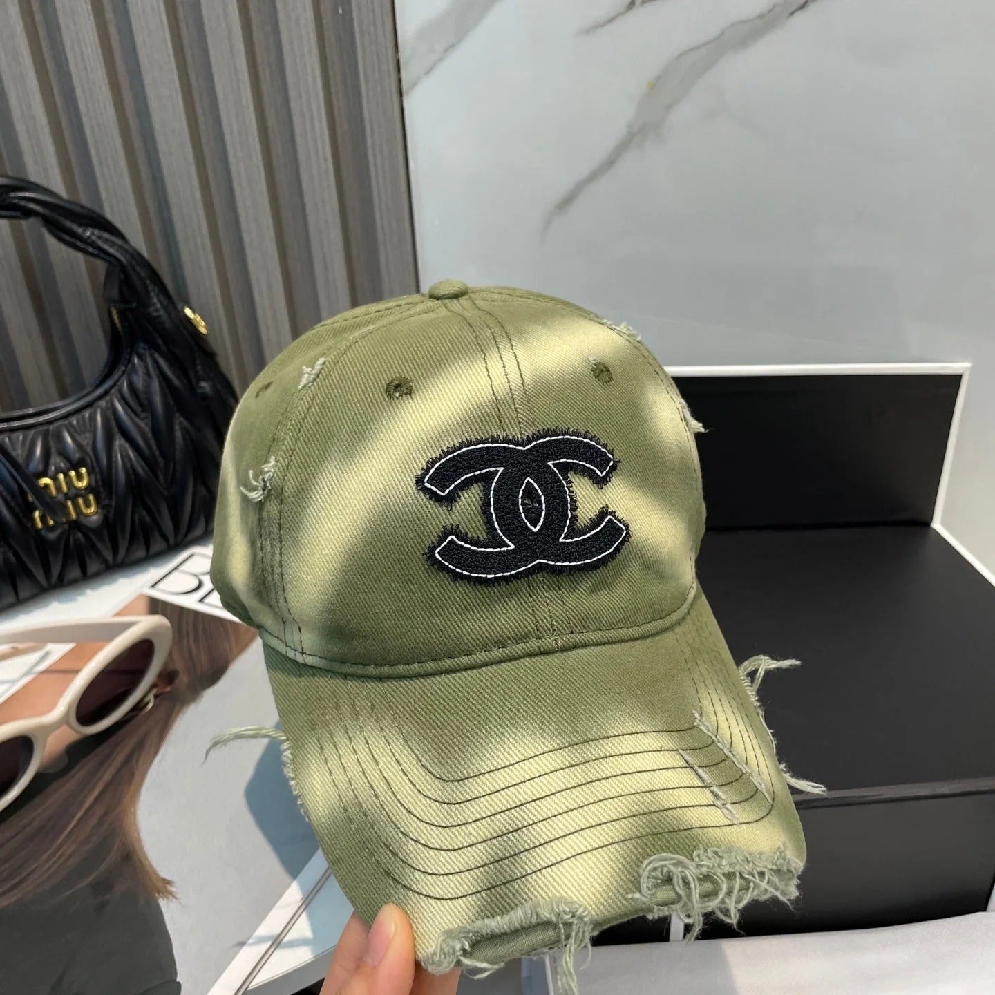 BASEBALL HAT IN OLIVE GRAY JEAN 672990