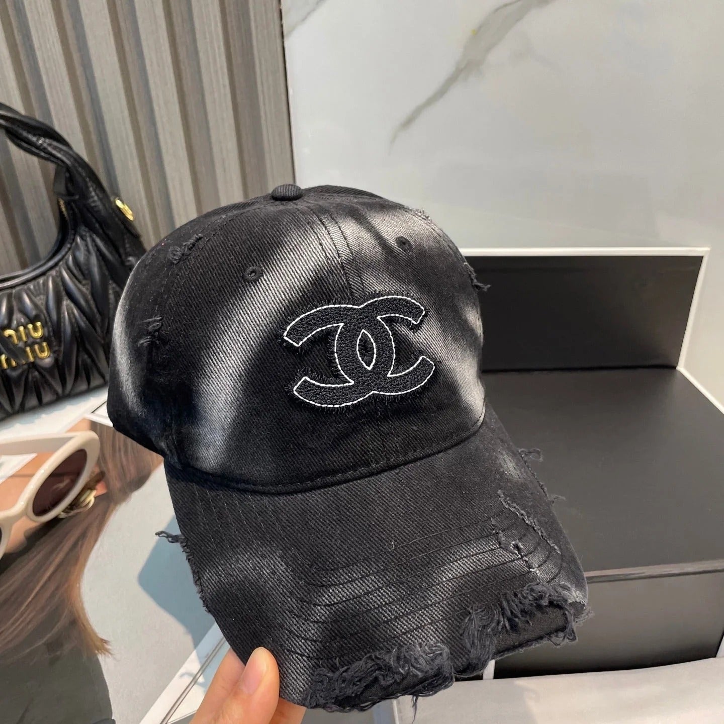 BASEBALL HAT IN BLACK JEAN 672993