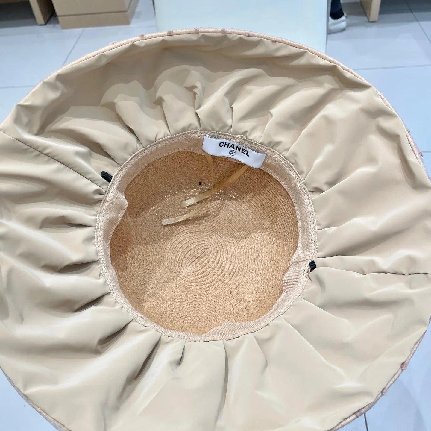 WIDE BRIM HAT IN BROWN STRAW 673032