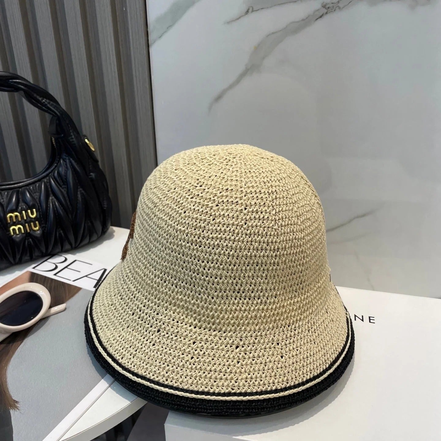 STRAW BUCKET HAT IN BEIGE 672974