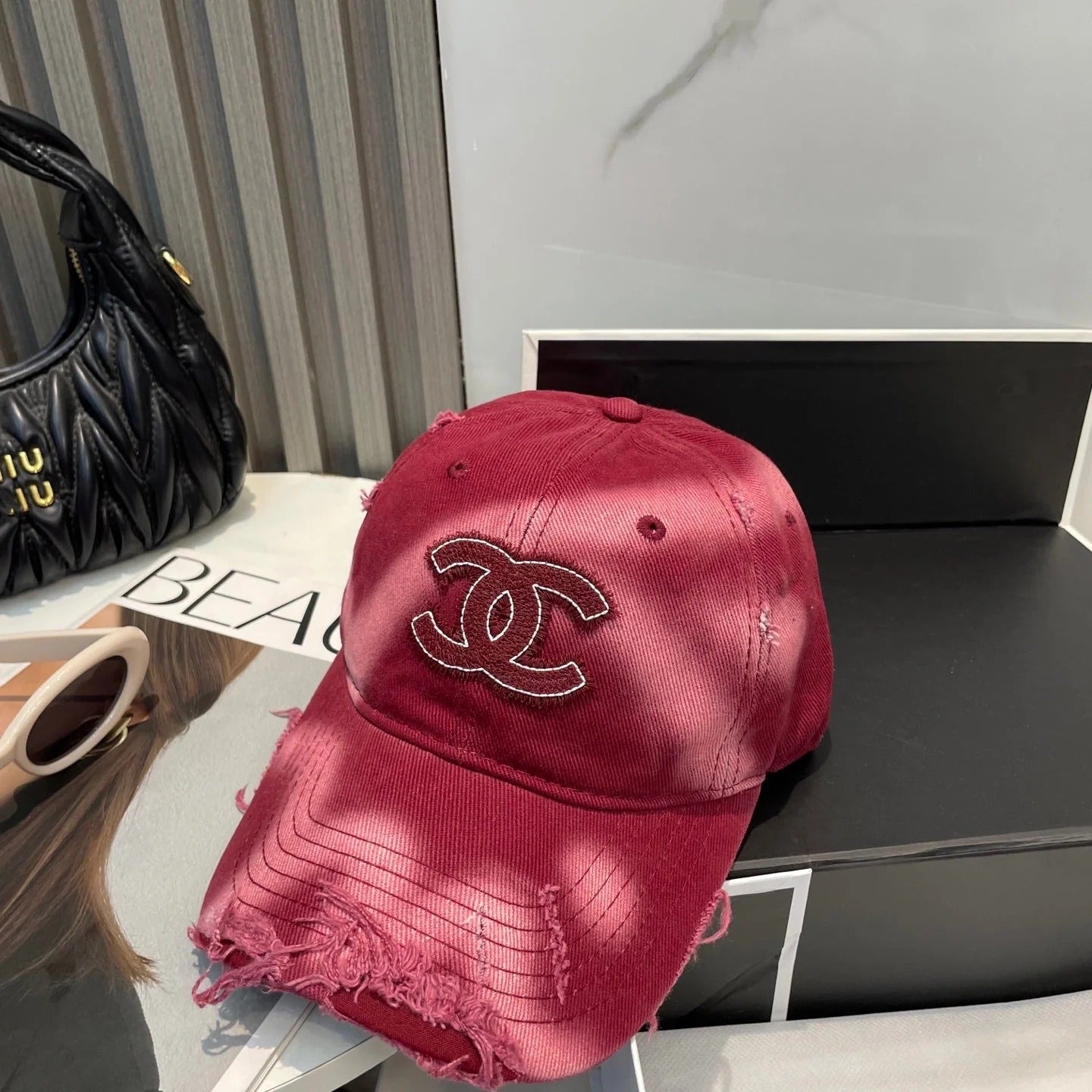 BASEBALL HAT IN MAROON JEAN 672989