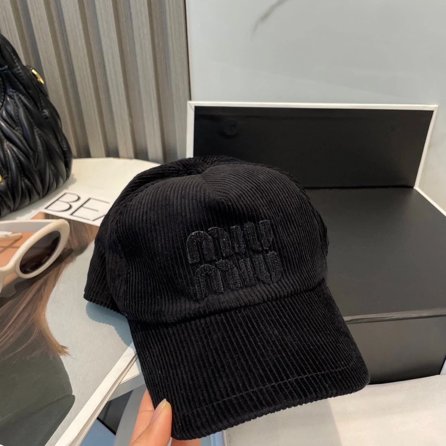 MM BASEBALL CAP IN CHARCOAL BLACK VELVET