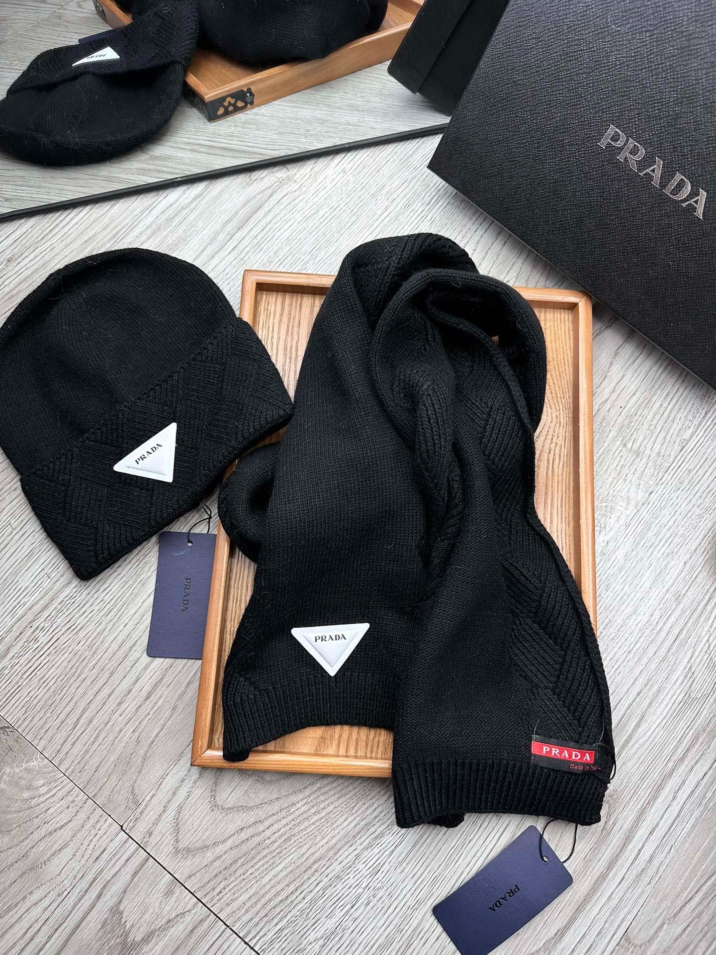 SET SCARF AND HAT IN BLACK WOOL AND RABBIT FUR 397410