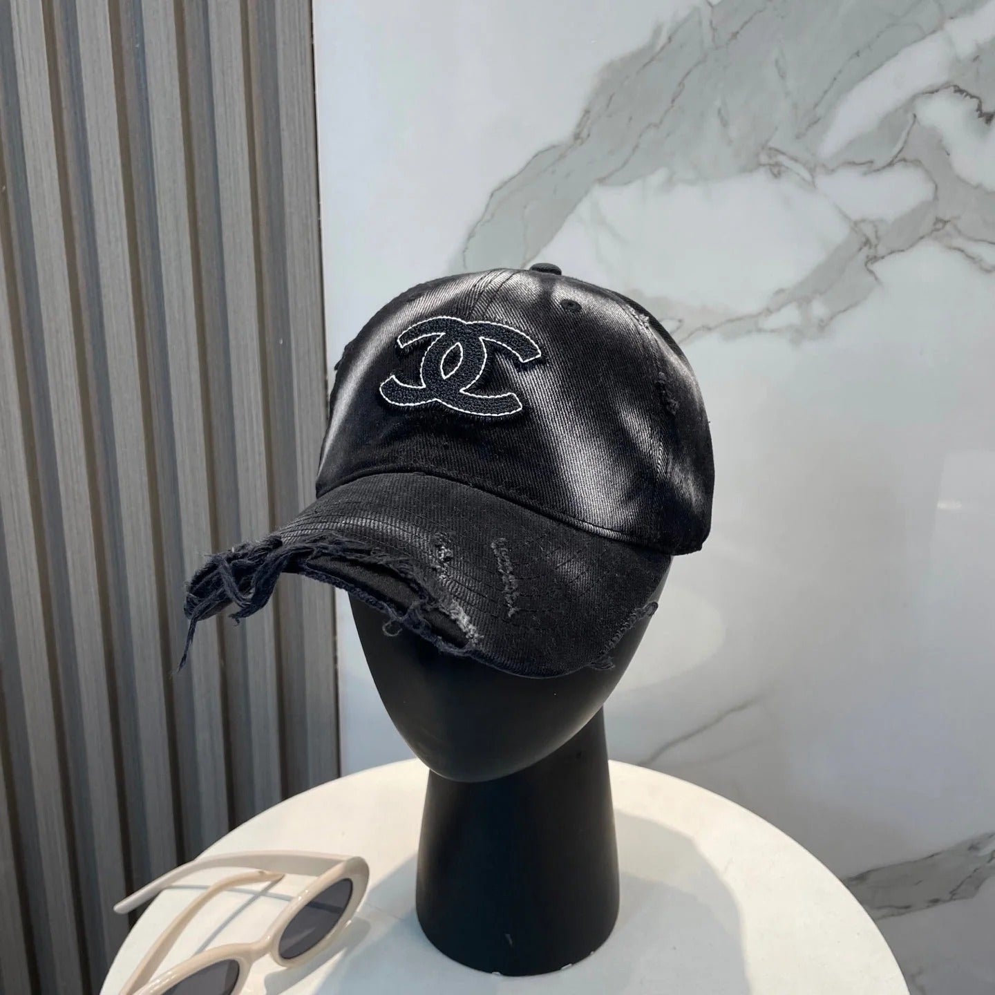 BASEBALL HAT IN BLACK JEAN 672993