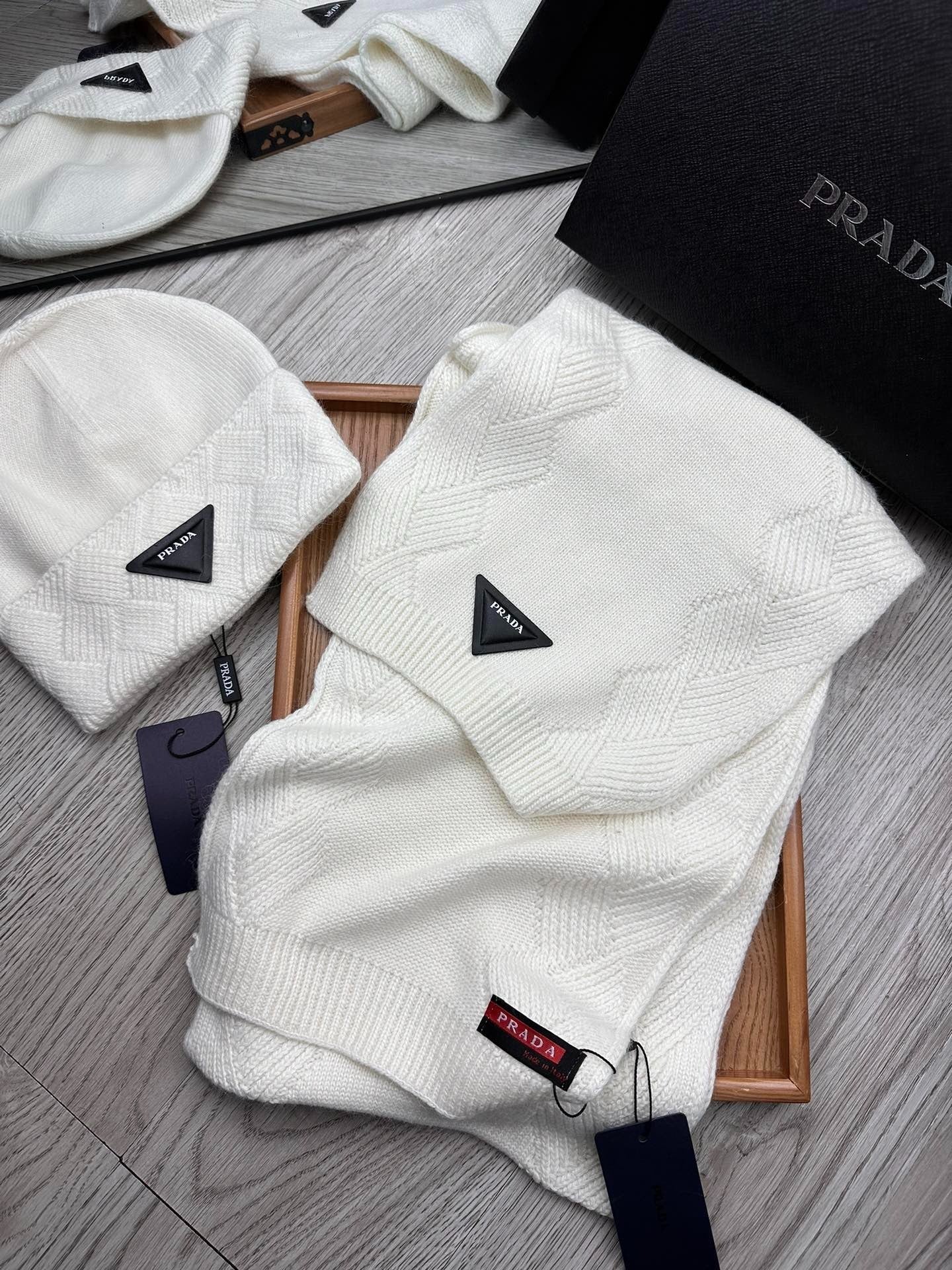 SET SCARF AND HAT IN WHITE WOOL AND RABBIT FUR 397408