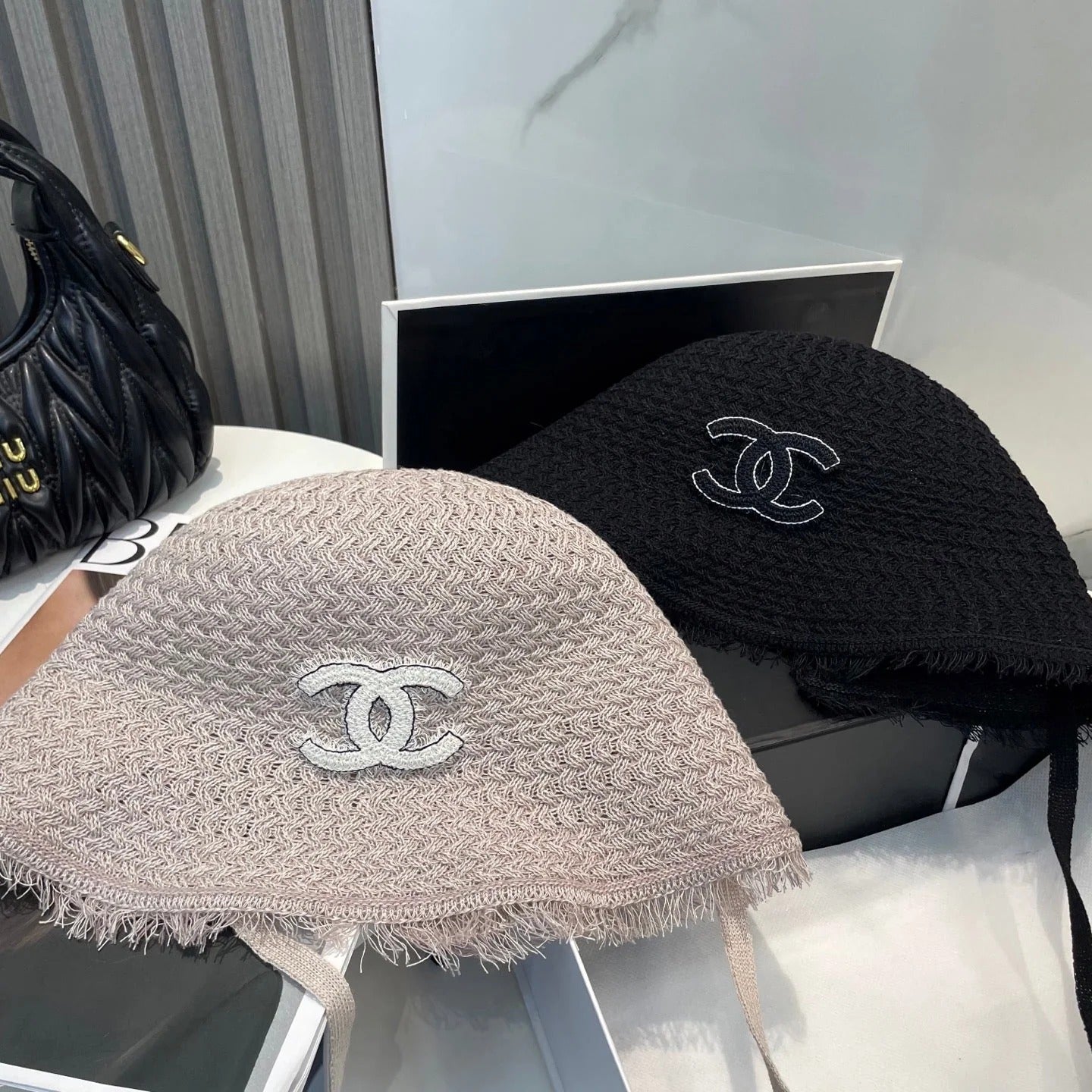 KNITTED BUCKET HAT BLACK 673882