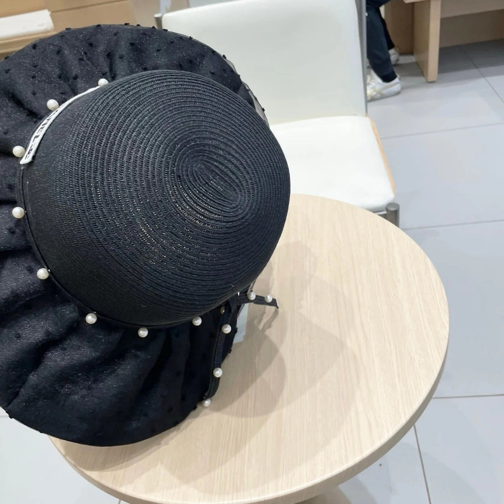 WIDE BRIM HAT IN BLACK STRAW 673034