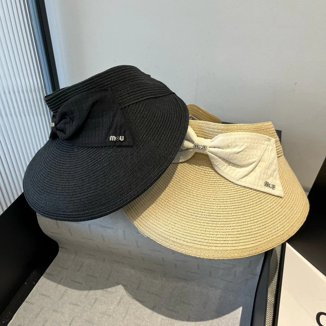MM OPEN-TOP STRAW HAT IN LIGHT BEIGE WITH LARGE BOW