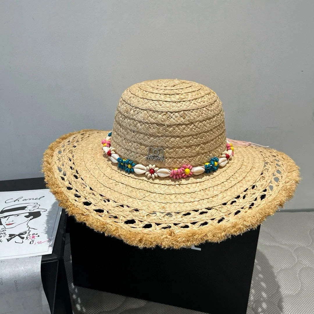 MM BEACH STRAW HAT IN BEIGE WITH SEA-THEMED EMBELLISHMENTS