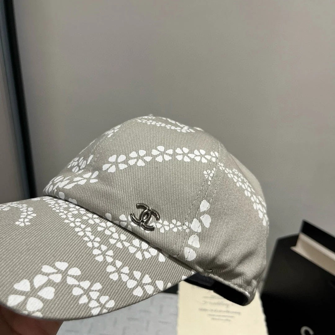 BASEBALL HAT LIGHT TAUPE WHITE PATTERN 674030