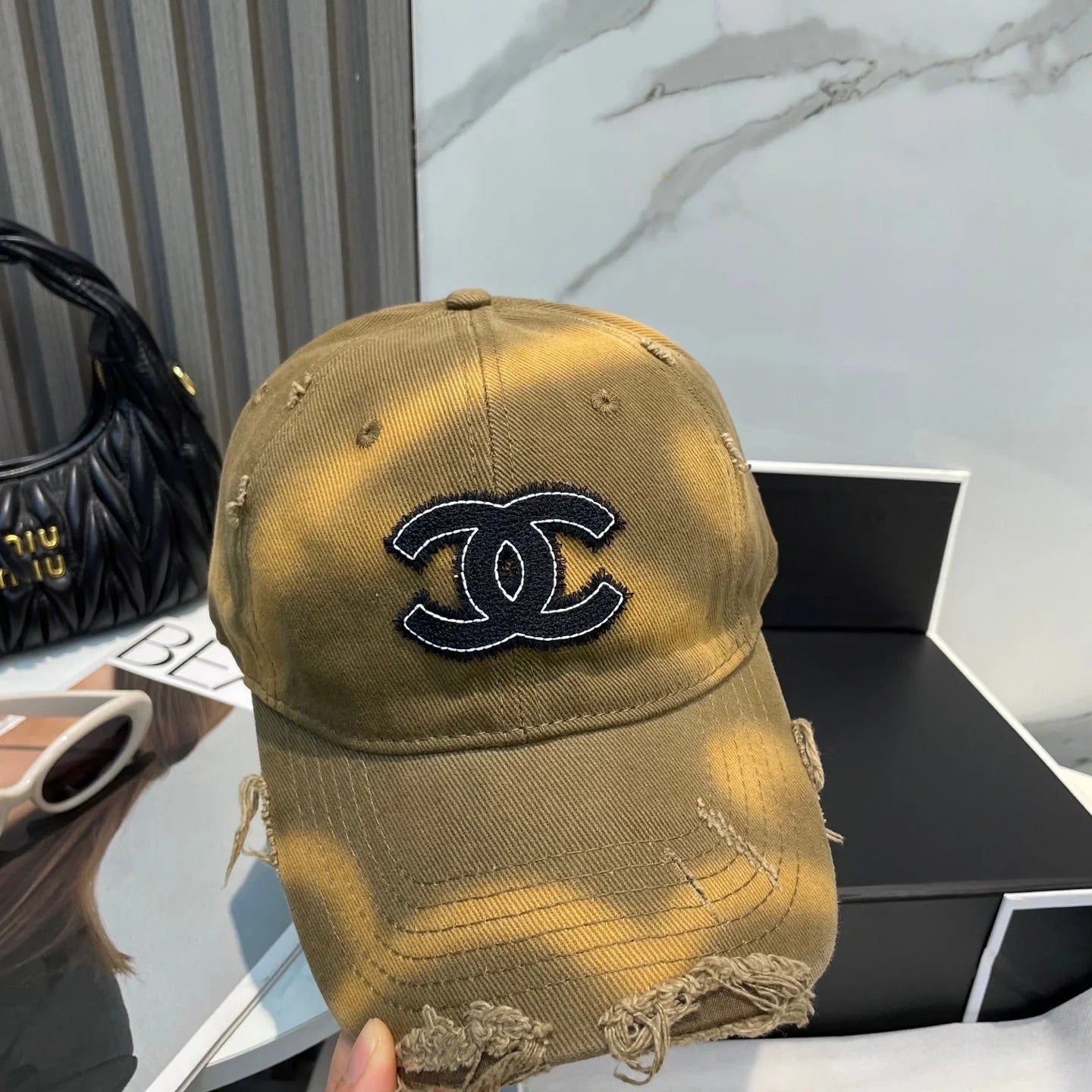 BASEBALL HAT IN BROWN JEAN 672992