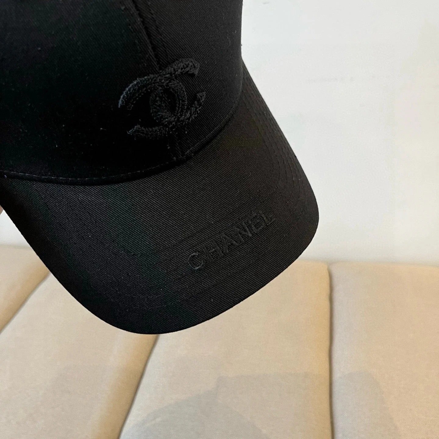 BASEBALL HAT IN FULL BLACK COTTON 672893