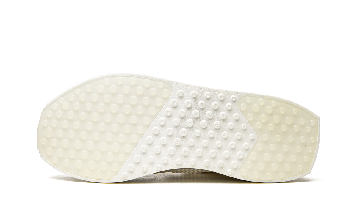 Index. 01 "White/White/White" 412227 31 V0